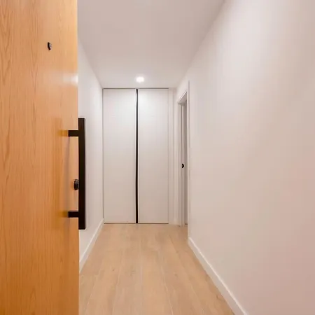 Apartsnoubcn Equador Les Corts * Barcelona