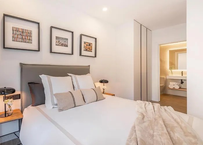 Apartsnoubcn Equador Les Corts Barcelona