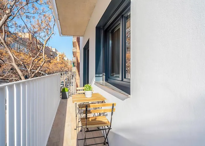 Apartsnoubcn Equador Les Corts * Barcelona